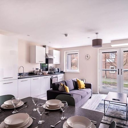 Modern & Spacious 2 Bed Apartment In Manchester Eksteriør bilde