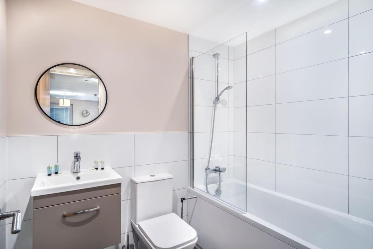 Modern & Spacious 2 Bed Apartment In Manchester Eksteriør bilde