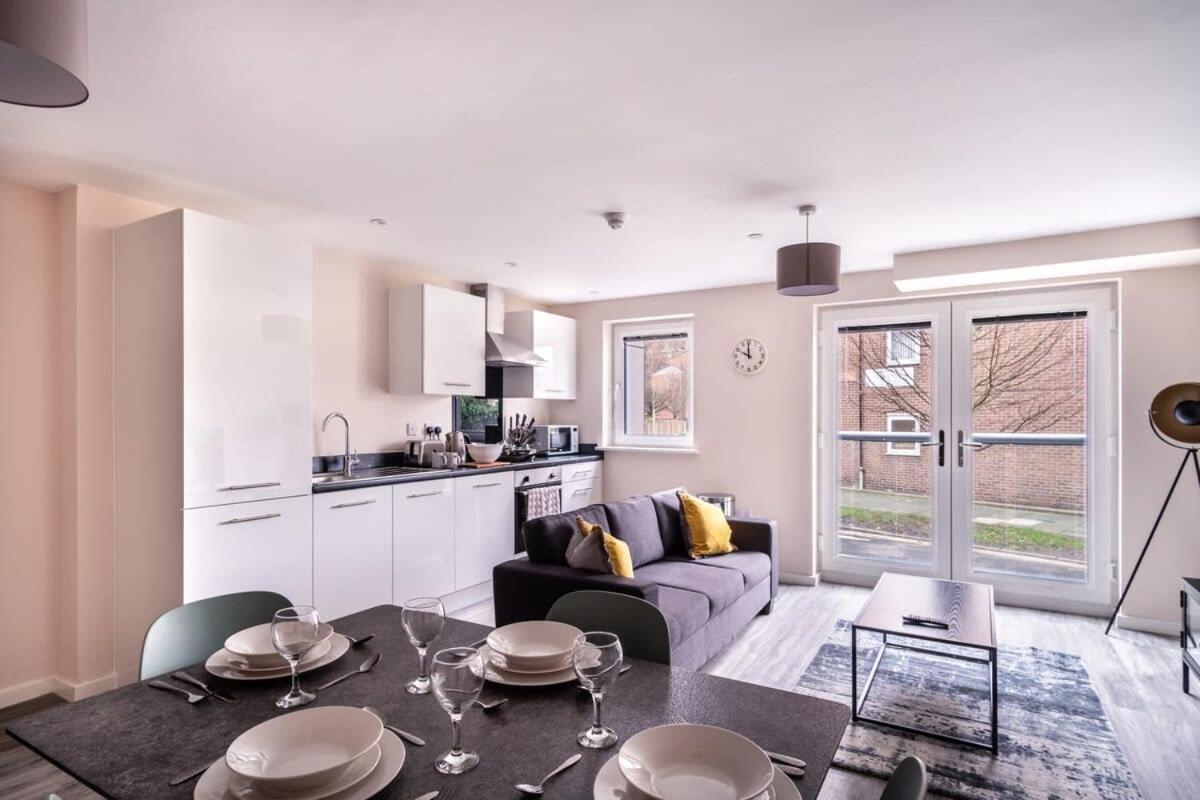 Modern & Spacious 2 Bed Apartment In Manchester Eksteriør bilde