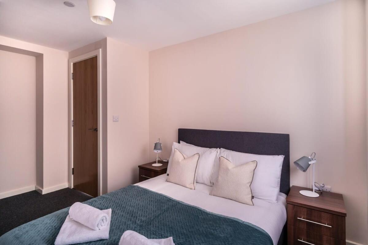 Modern & Spacious 2 Bed Apartment In Manchester Eksteriør bilde