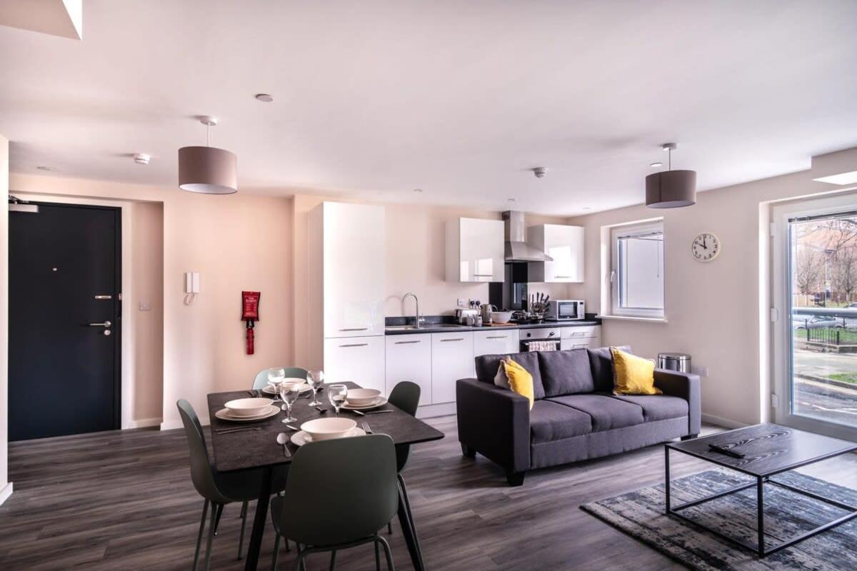 Modern & Spacious 2 Bed Apartment In Manchester Eksteriør bilde